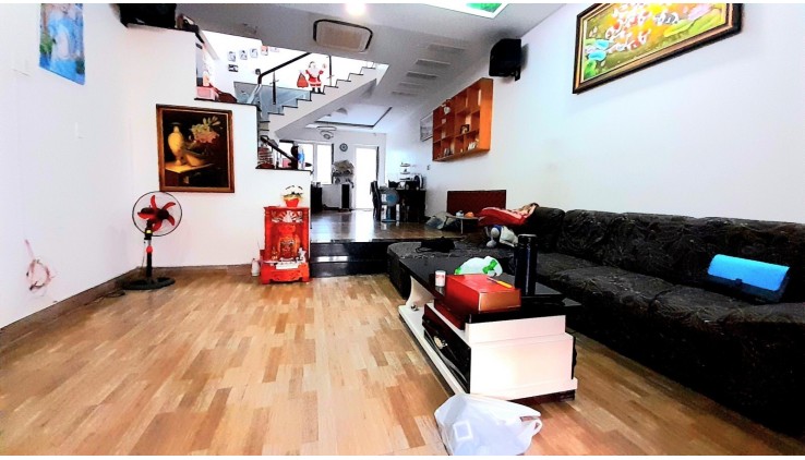 Bán Nhà 3 Tầng MTKD Đường Tân Lập phường Hiệp Phú, 5*20m, Cách Ngã tư Thủ Đức 30m, Chỉ 10,7 tỷ